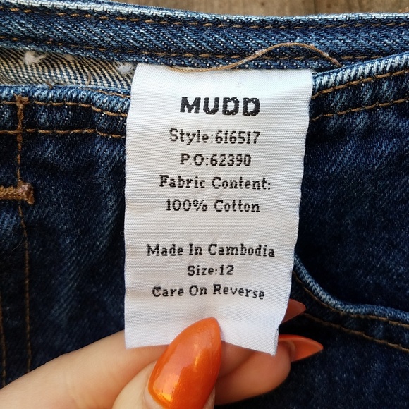 🚫SOLD🚫 VTG 90s MUDD distressed denim shorts - Picture 4 of 6